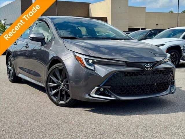 2024 Toyota Corolla Hatchback XSE — photo 1 of 18
