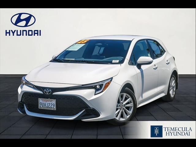 2025 Toyota Corolla Hatchback SE — photo 1 of 108