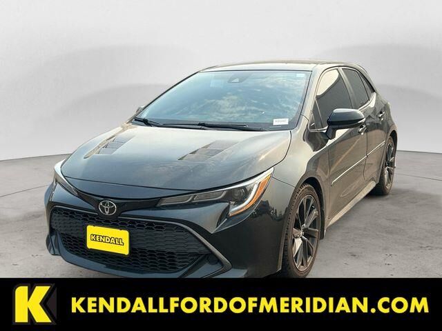 2022 Toyota Corolla Hatchback SE — photo 1 of 2