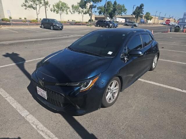 2021 Toyota Corolla Hatchback SE — photo 1 of 26
