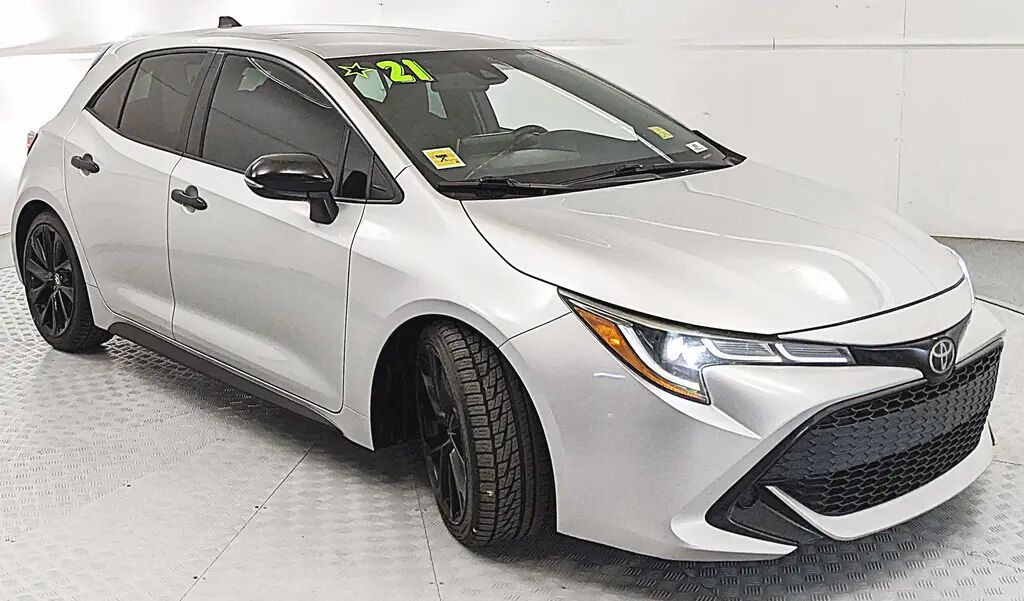 2021 Toyota Corolla Hatchback SE — photo 1 of 34