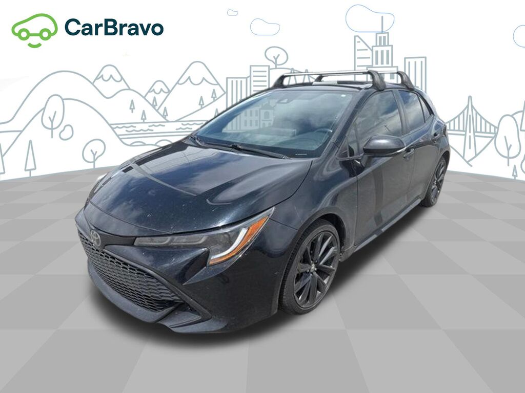 2021 Toyota Corolla Hatchback SE Nightshade Edition — photo 1 of 5