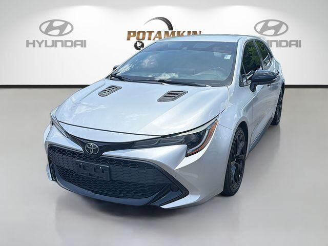2022 Toyota Corolla Hatchback SE Nightshade Edition — photo 1 of 13