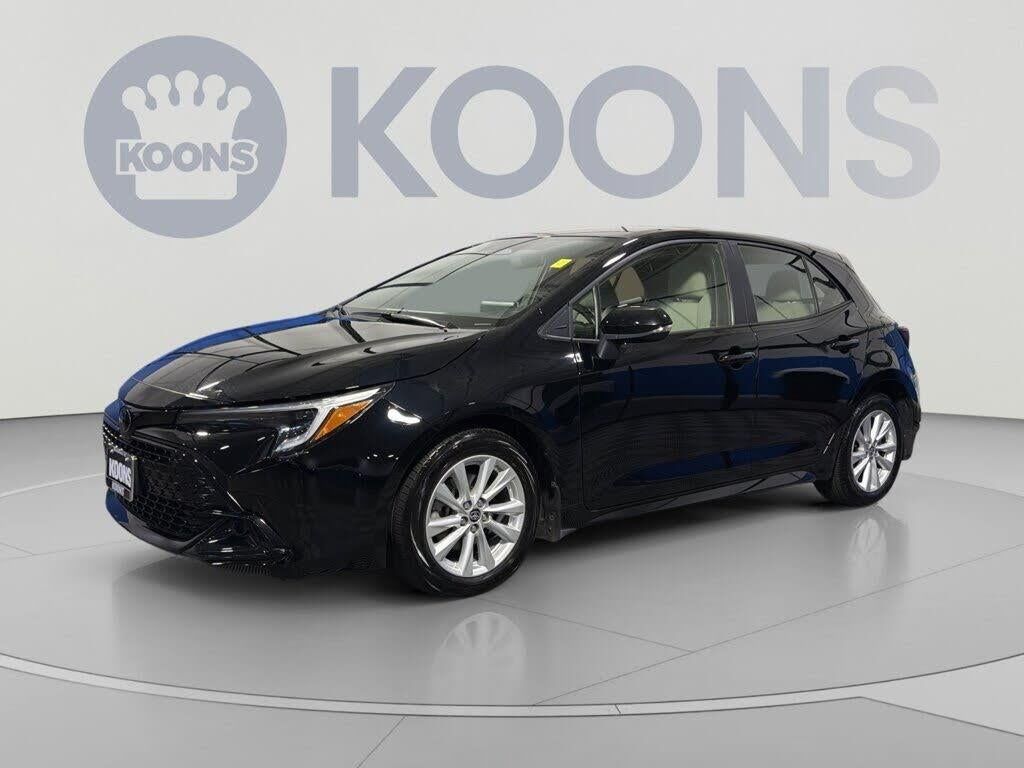 2024 Toyota Corolla Hatchback SE — photo 1 of 17