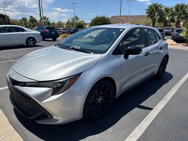 2022 Toyota Corolla Hatchback SE Nightshade Edition — photo 1 of 33
