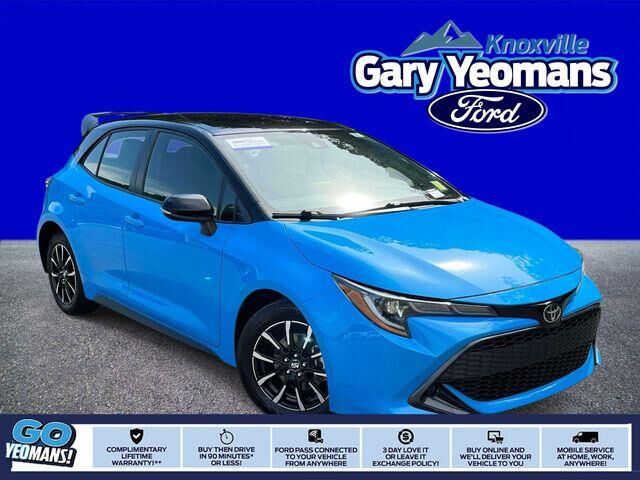 2020 Toyota Corolla Hatchback SE — photo 1 of 26