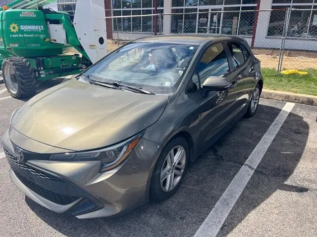 2020 Toyota Corolla Hatchback SE — photo 1 of 2