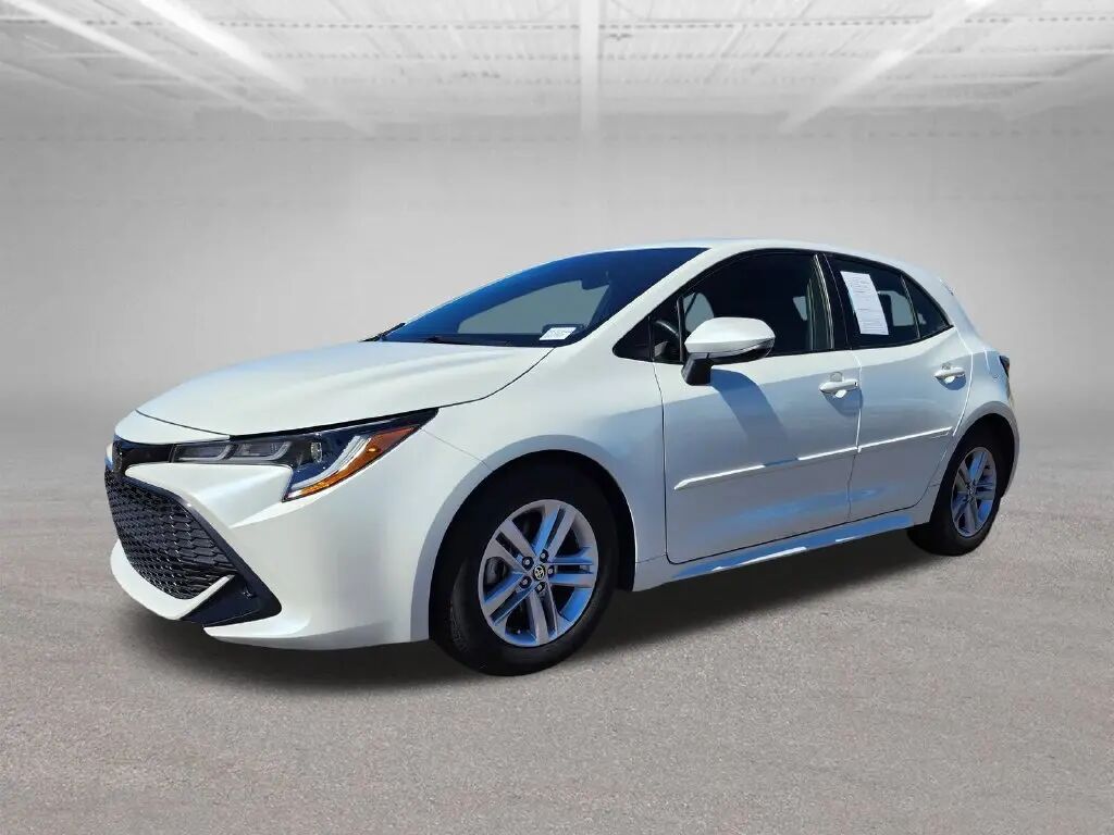 2019 Toyota Corolla Hatchback SE — photo 1 of 13