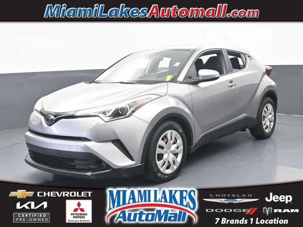 2019 Toyota C-HR LE — photo 1 of 13