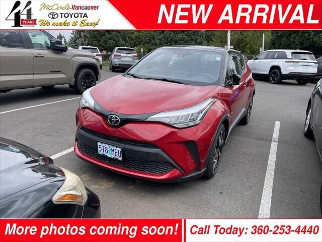 2020 Toyota C-HR XLE — photo 1 of 12