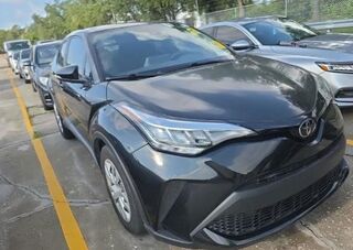 2020 Toyota C-HR LE — photo 1 of 7
