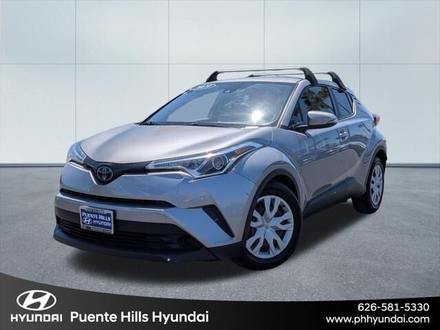 2019 Toyota C-HR LE — photo 1 of 13