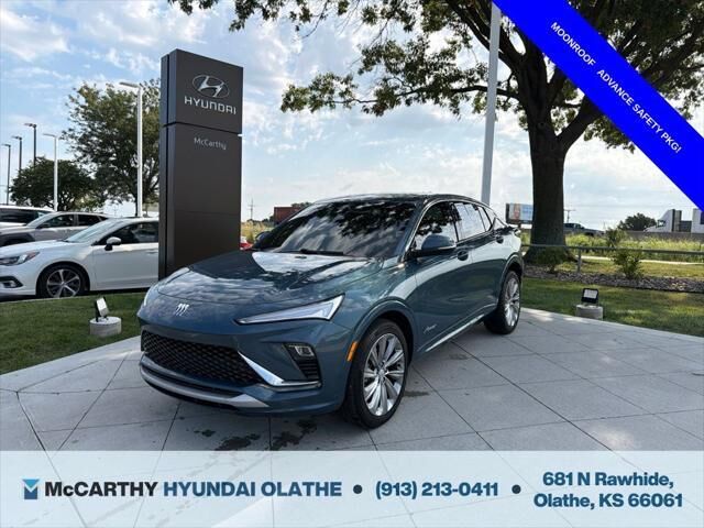 2024 Buick Envista Avenir — photo 1 of 18