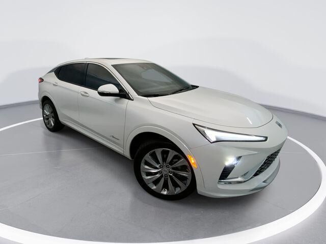 2024 Buick Envista Avenir — photo 1 of 13