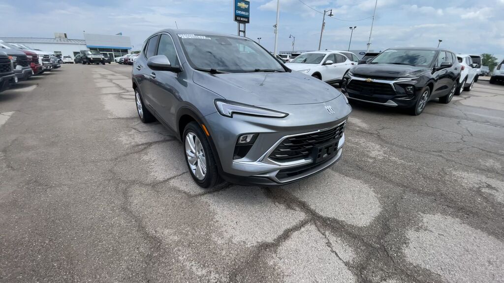 2025 Buick Encore GX Preferred — photo 1 of 7