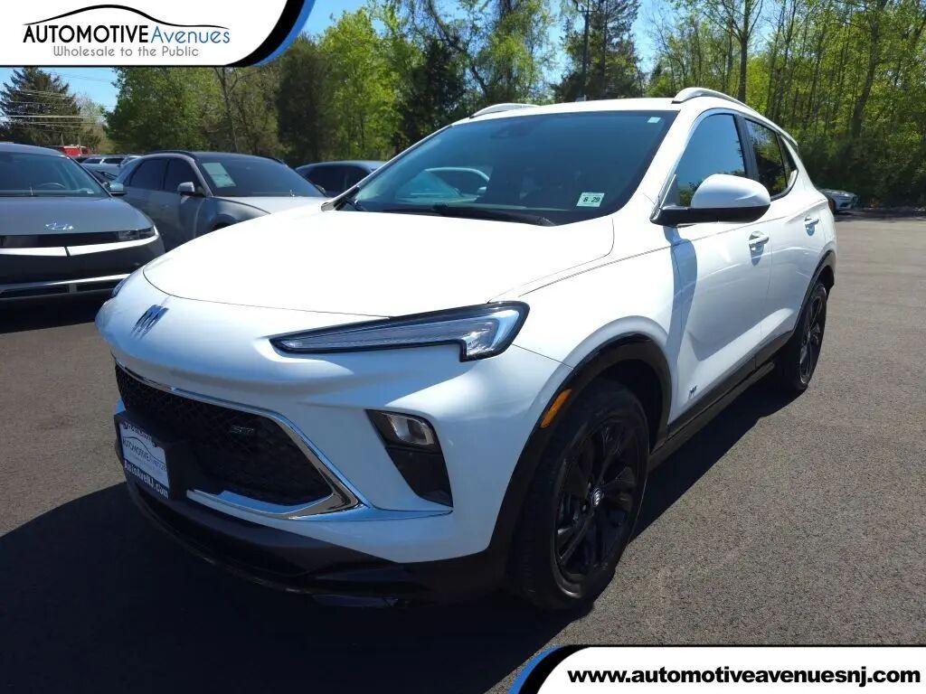 2025 Buick Encore GX Sport Touring — photo 1 of 13