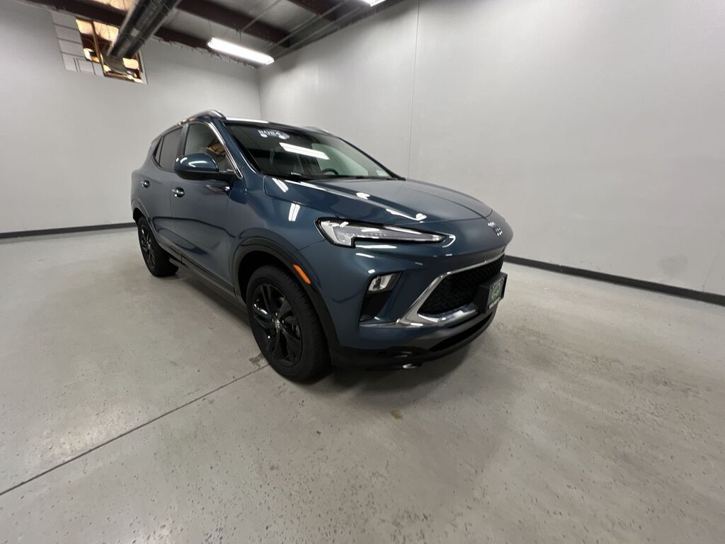 2024 Buick Encore GX Sport Touring — photo 1 of 7