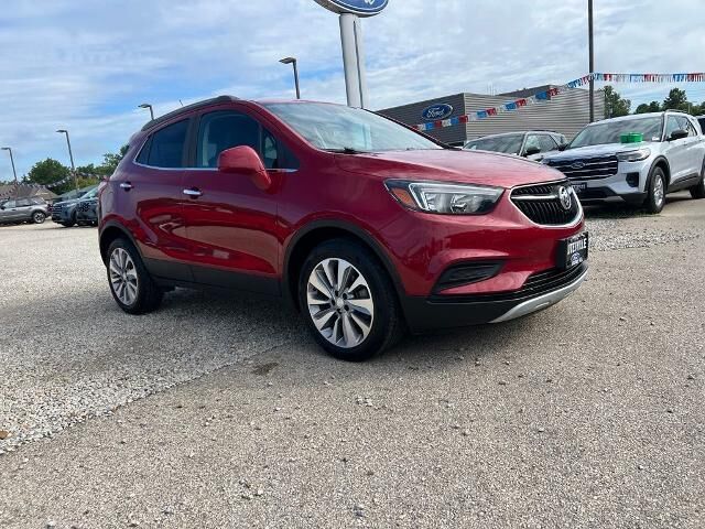 2020 Buick Encore Preferred — photo 1 of 13