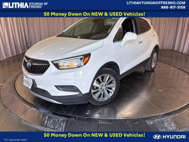 2020 Buick Encore Preferred — photo 1 of 13