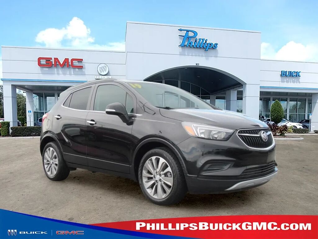 2019 Buick Encore Preferred — photo 1 of 13