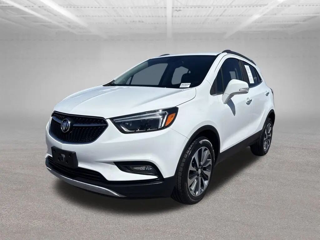 2020 Buick Encore Essence — photo 1 of 18