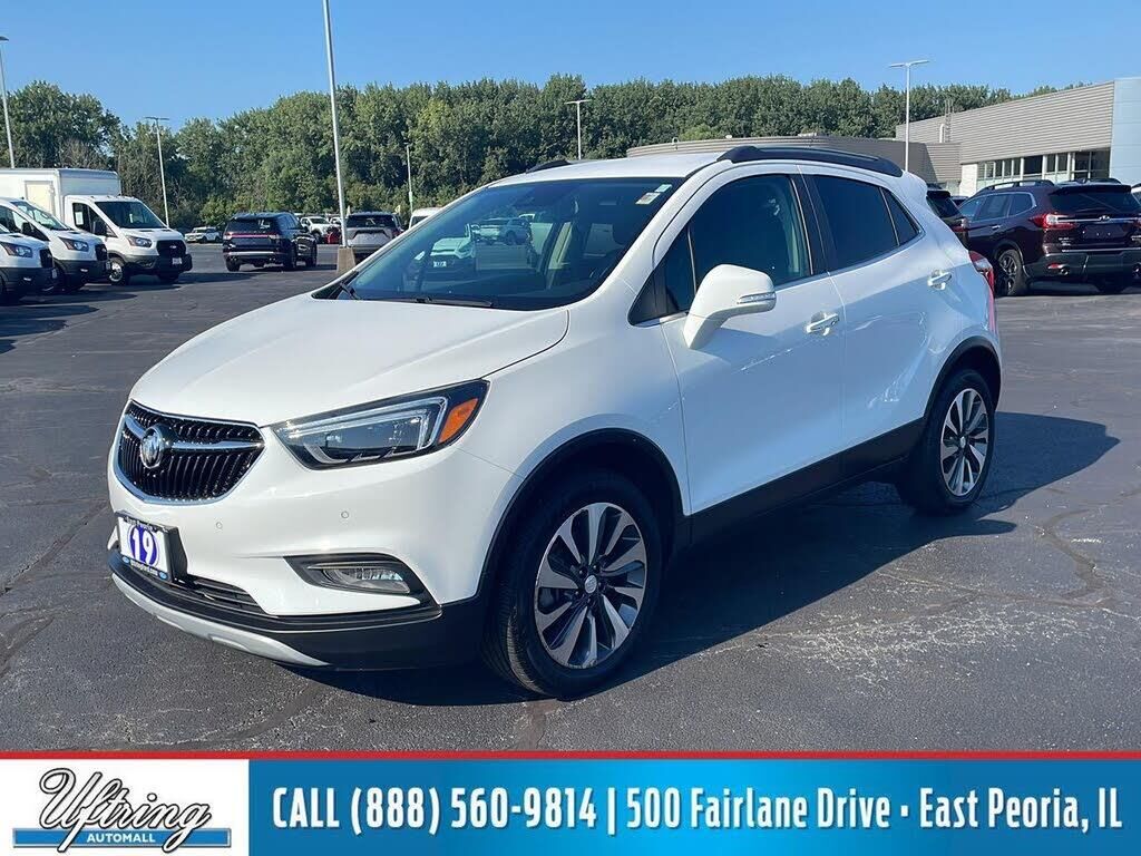 2019 Buick Encore Essence — photo 1 of 14