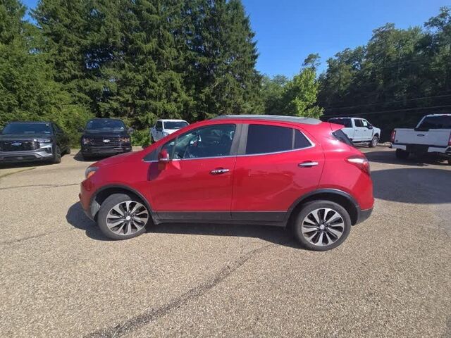 2019 Buick Encore Essence — photo 1 of 3