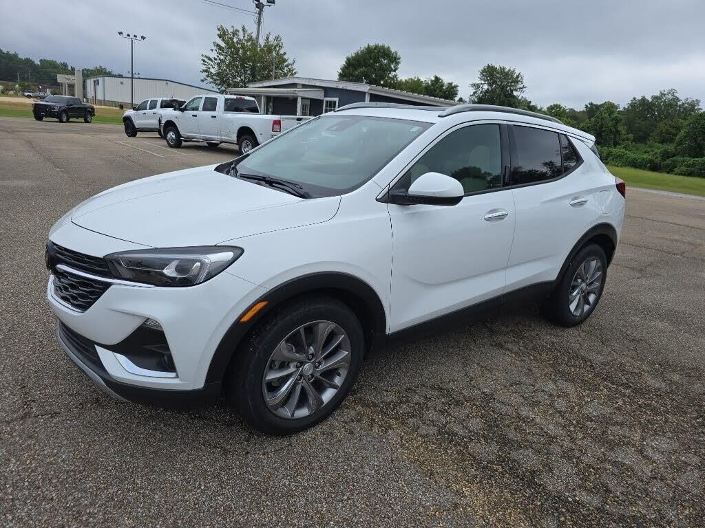 2020 Buick Encore GX Essence — photo 1 of 2