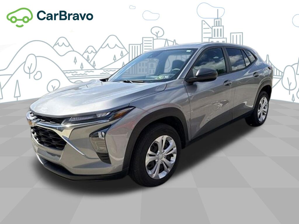 2024 Chevrolet Trax LS — photo 1 of 5