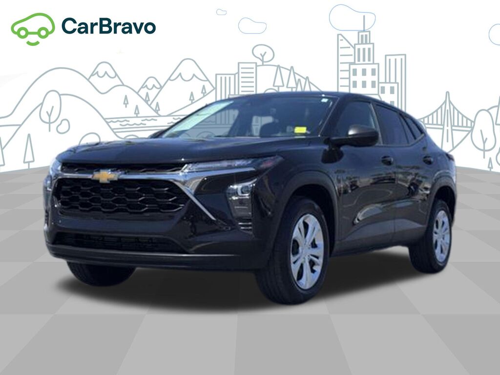 2024 Chevrolet Trax LS — photo 1 of 6