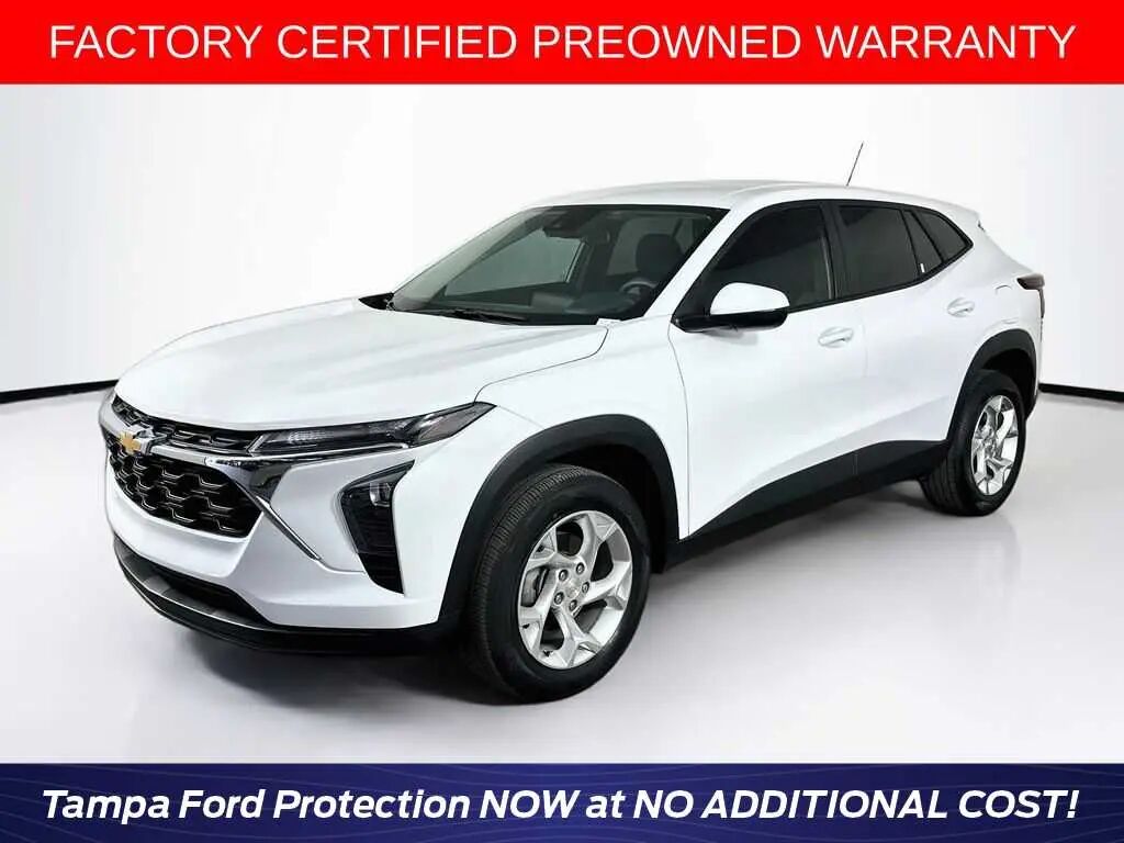 2024 Chevrolet Trax LS — photo 1 of 26