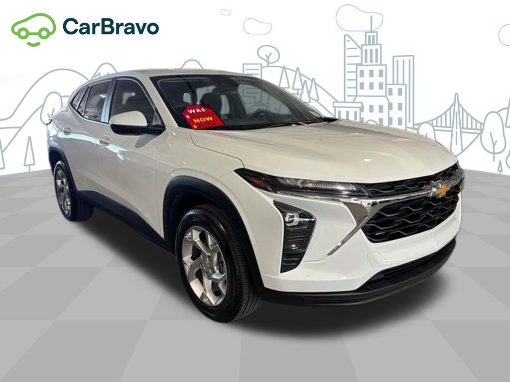 2024 Chevrolet Trax LS — photo 1 of 6