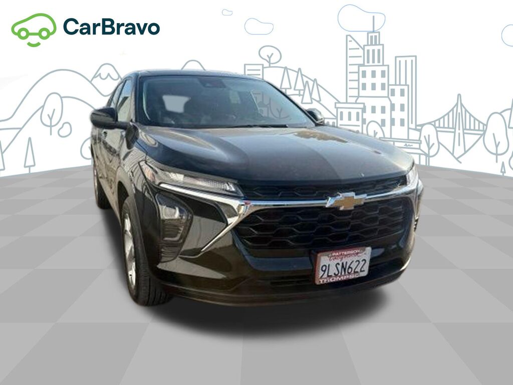 2024 Chevrolet Trax LS — photo 1 of 6