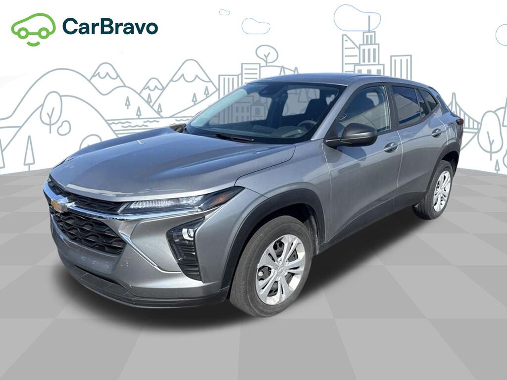 2024 Chevrolet Trax LS — photo 1 of 3