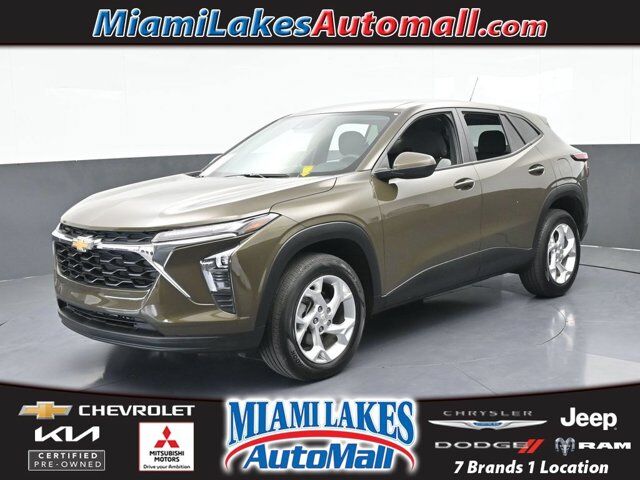 2024 Chevrolet Trax LS — photo 1 of 2