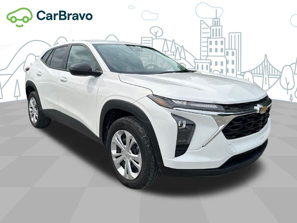 2024 Chevrolet Trax LS — photo 1 of 1