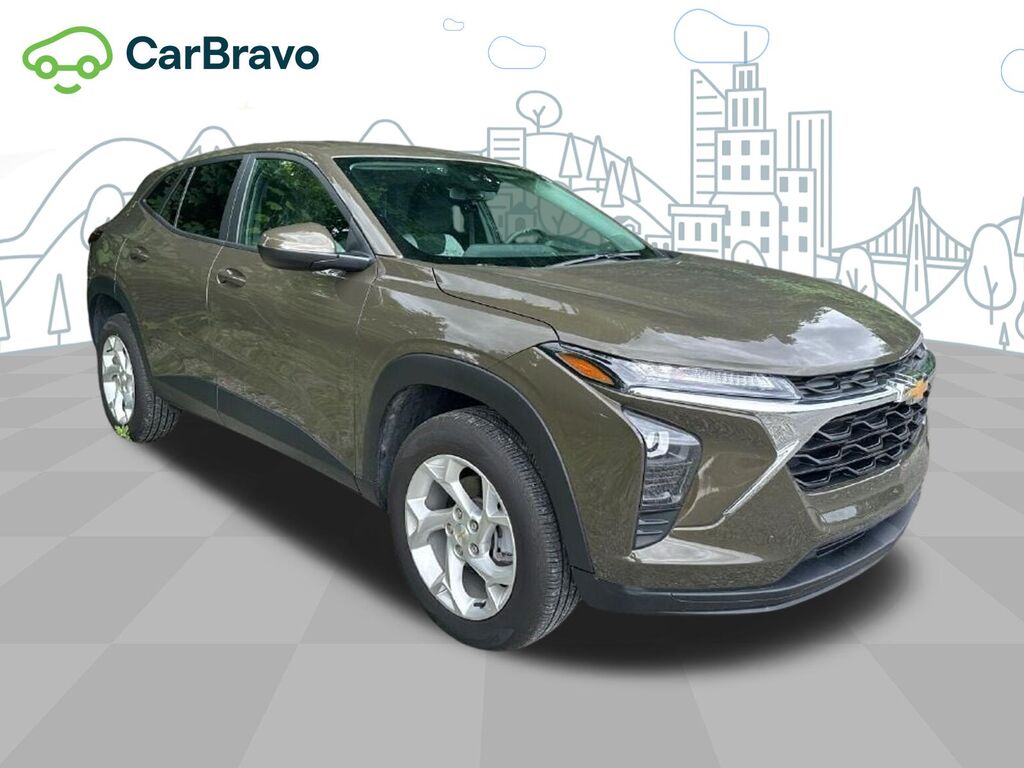 2024 Chevrolet Trax LS — photo 1 of 1