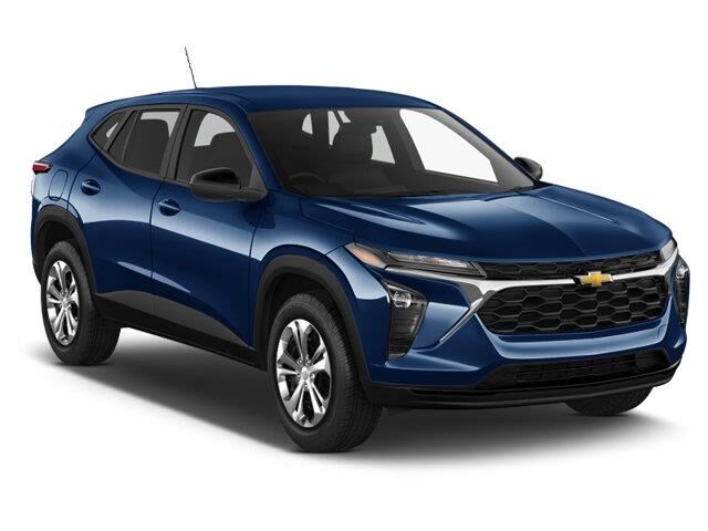 2024 Chevrolet Trax LS — photo 1 of 11