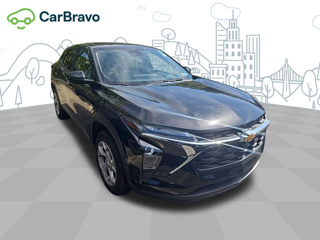 2024 Chevrolet Trax LS — photo 1 of 6