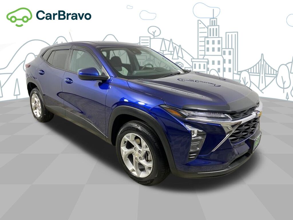 2024 Chevrolet Trax LS — photo 1 of 6