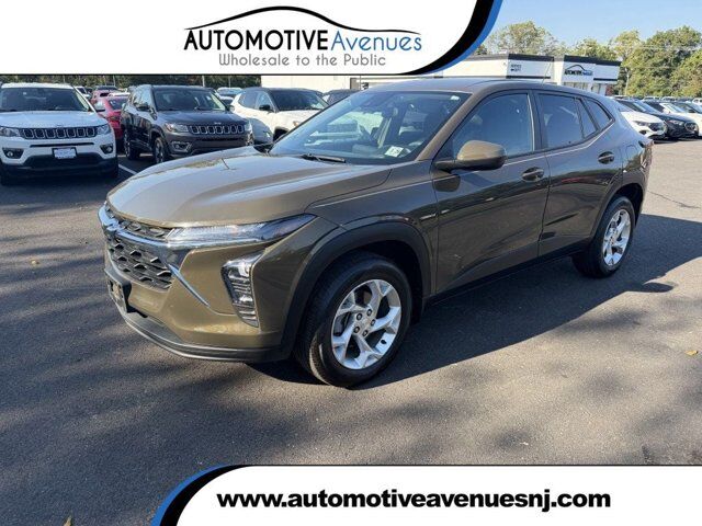 2024 Chevrolet Trax LS