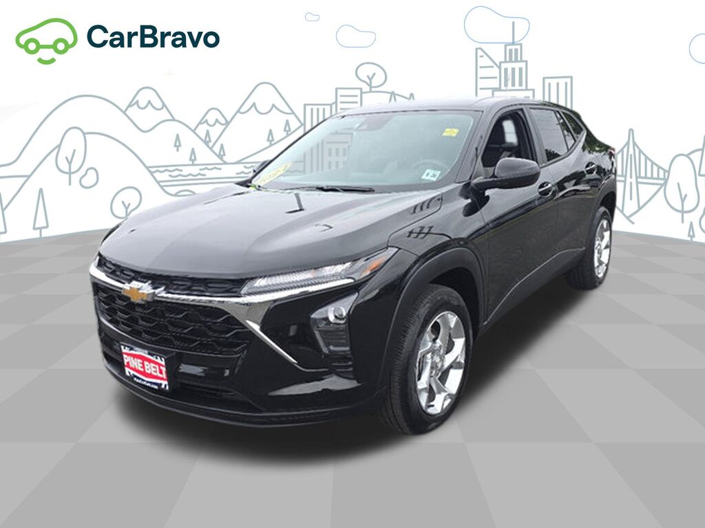 2024 Chevrolet Trax LS — photo 1 of 6