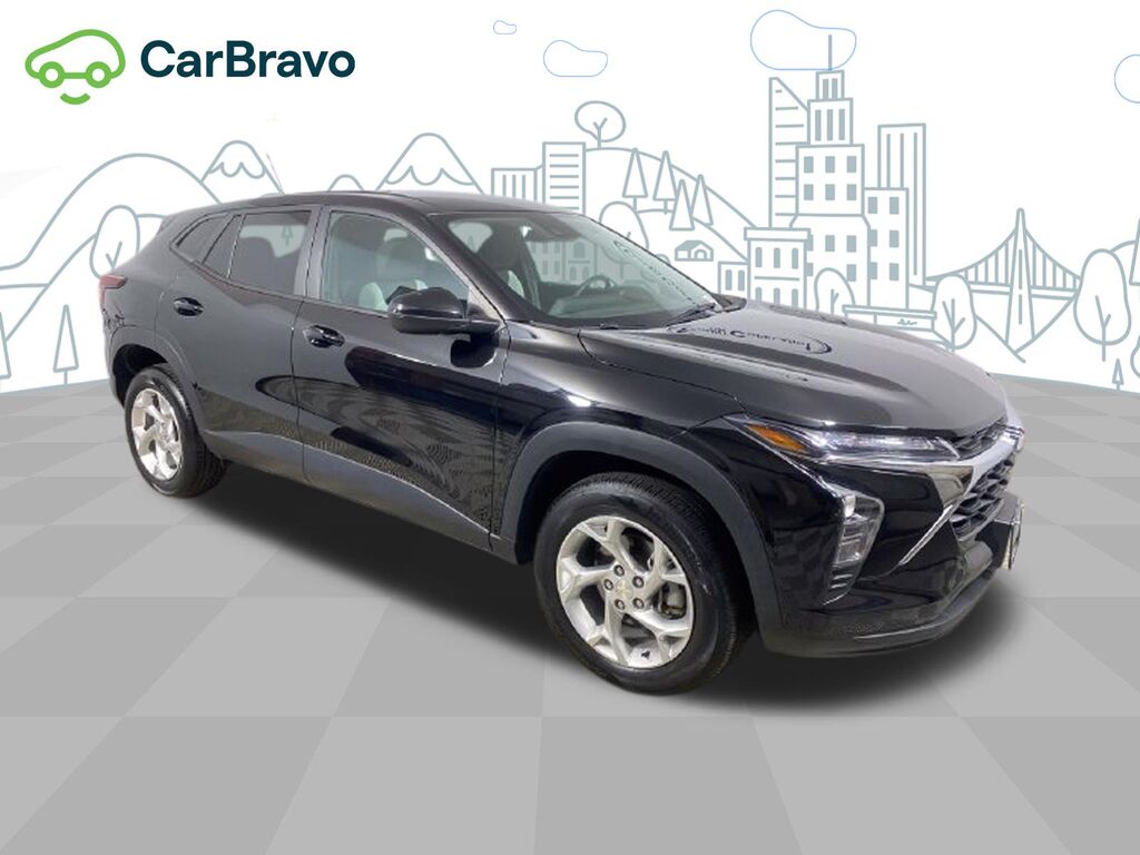 2024 Chevrolet Trax LS — photo 1 of 7