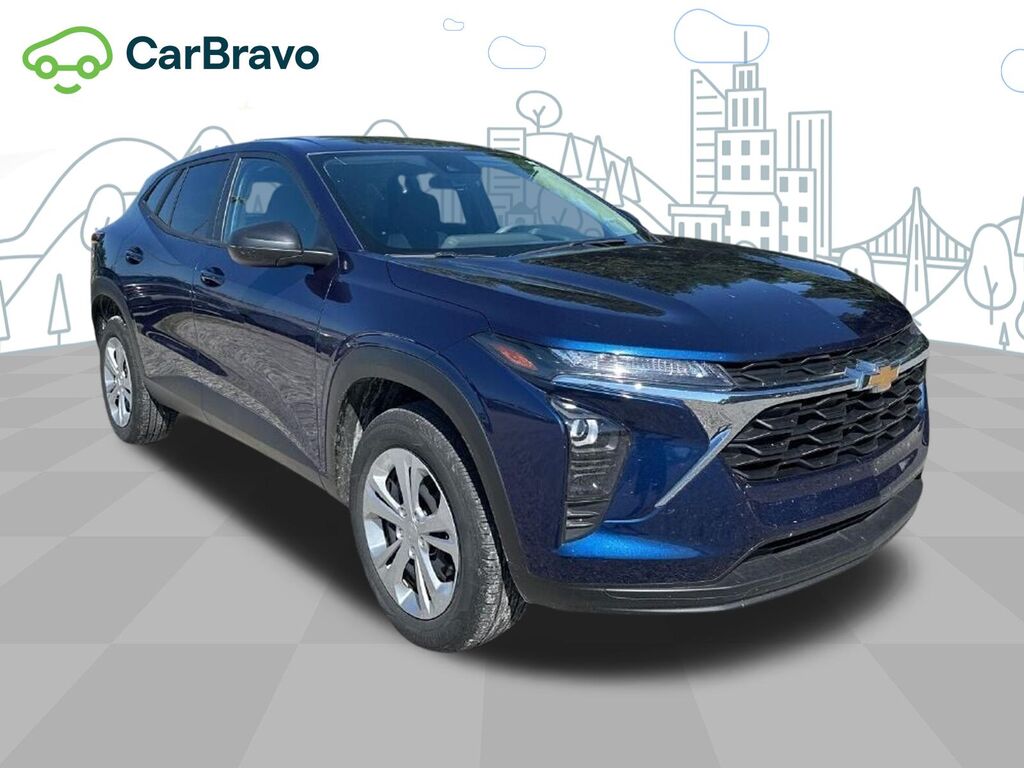 2024 Chevrolet Trax LS — photo 1 of 7