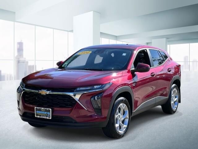 2024 Chevrolet Trax LS — photo 1 of 26