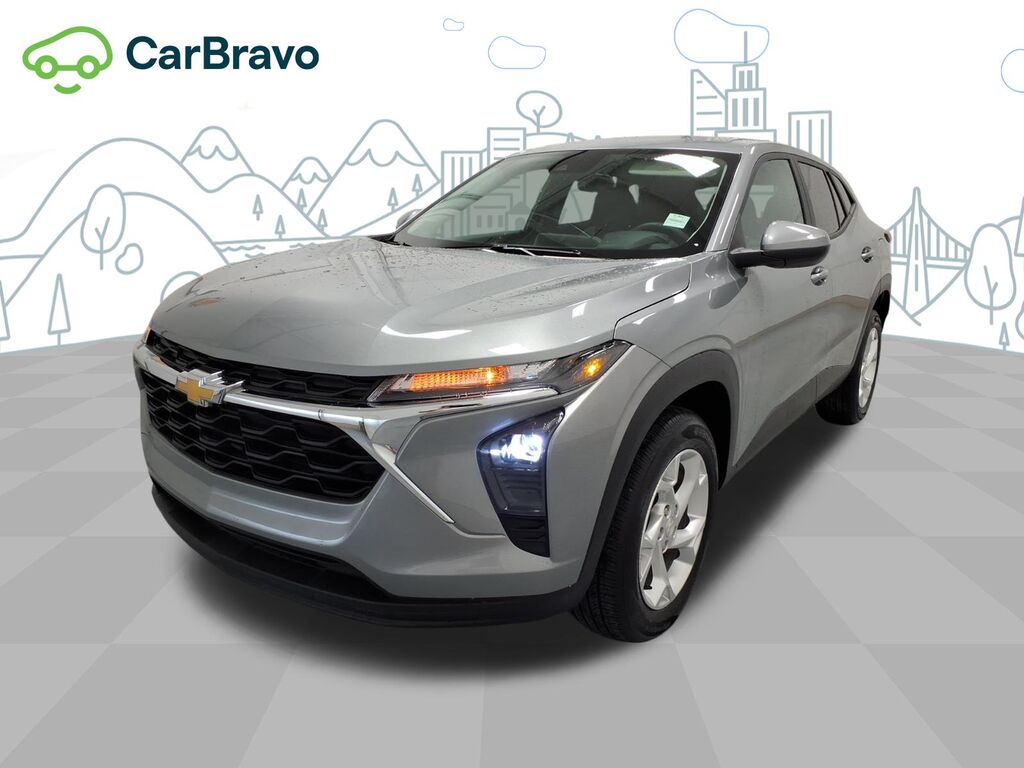 2024 Chevrolet Trax LS — photo 1 of 7
