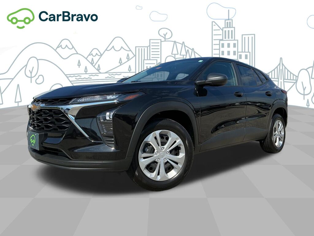 2025 Chevrolet Trax LS — photo 1 of 6