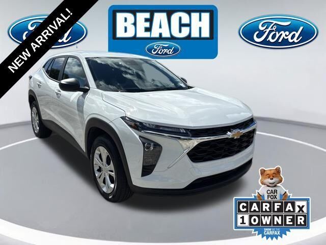 2026 Chevrolet Trax LS — photo 1 of 26