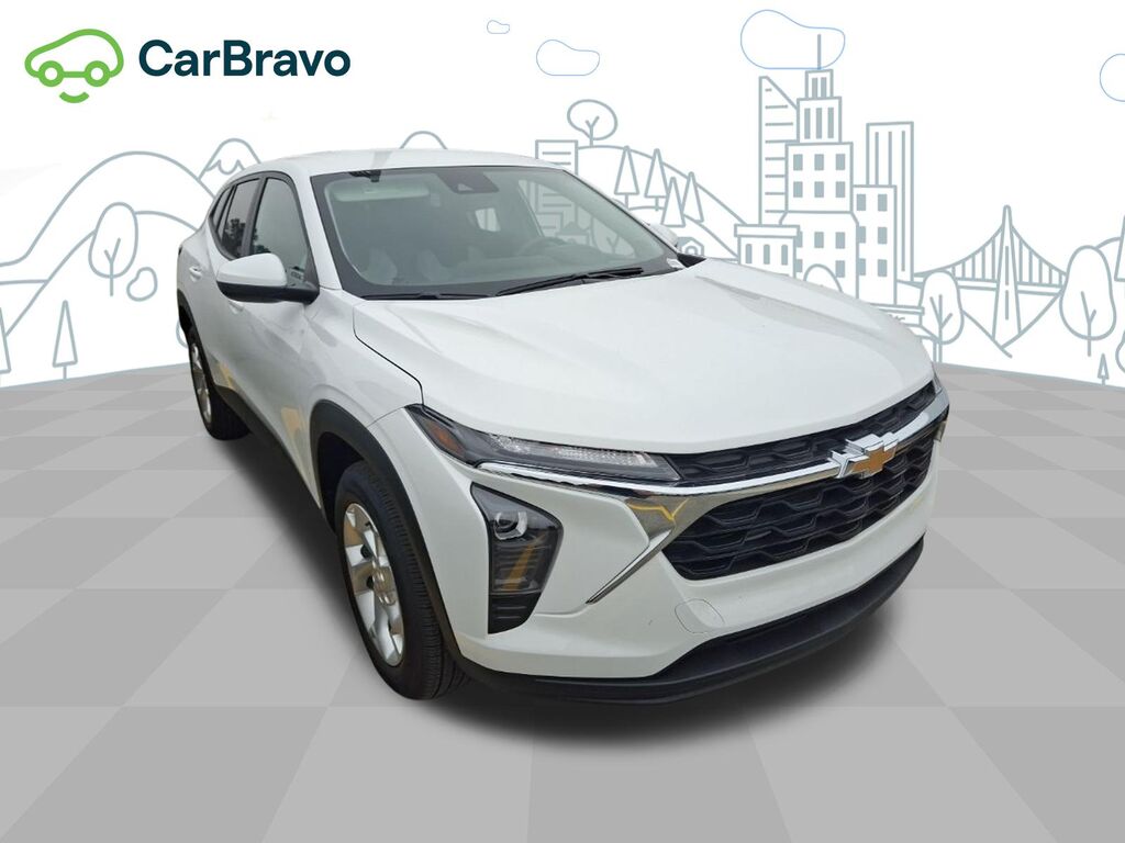 2025 Chevrolet Trax LS — photo 1 of 6