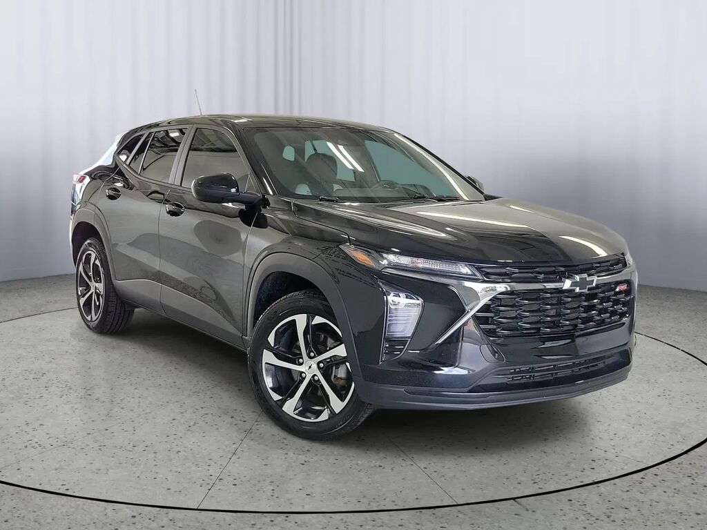 2024 Chevrolet Trax RS — photo 1 of 13